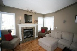 Bungalo Villa in Golf Course Community (Chestermere)