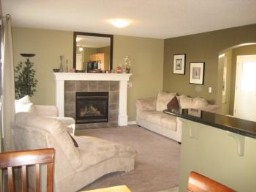 NW Calgary home for sale by owner!