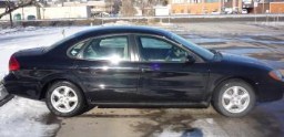 2003 Ford Taurus SE